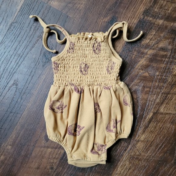 kate quinn Other - NWOT Kate Quinn Organic Smocked Tie Sleeping Fox Bubble